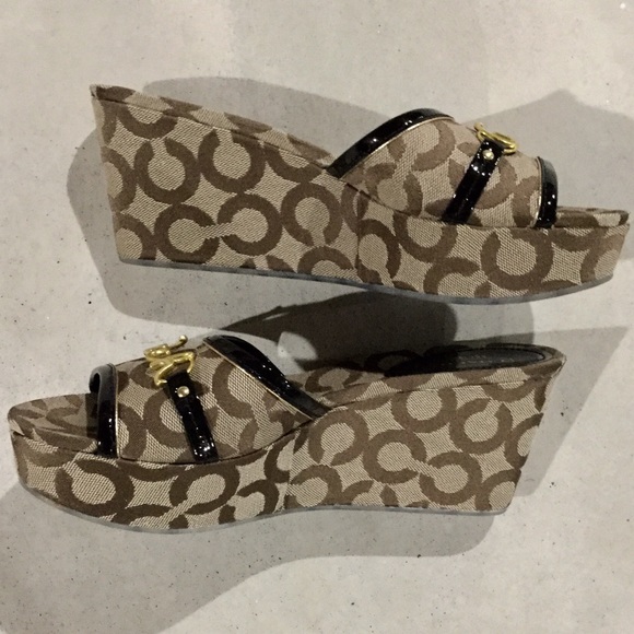 {Coach}  Signature Jacquard Wedge Flatform Sandals - Picture 5 of 7